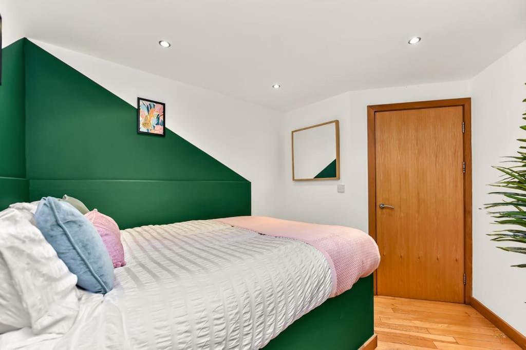Spacious 2 Bed Urban Jungle Flat, Central London Exterior foto